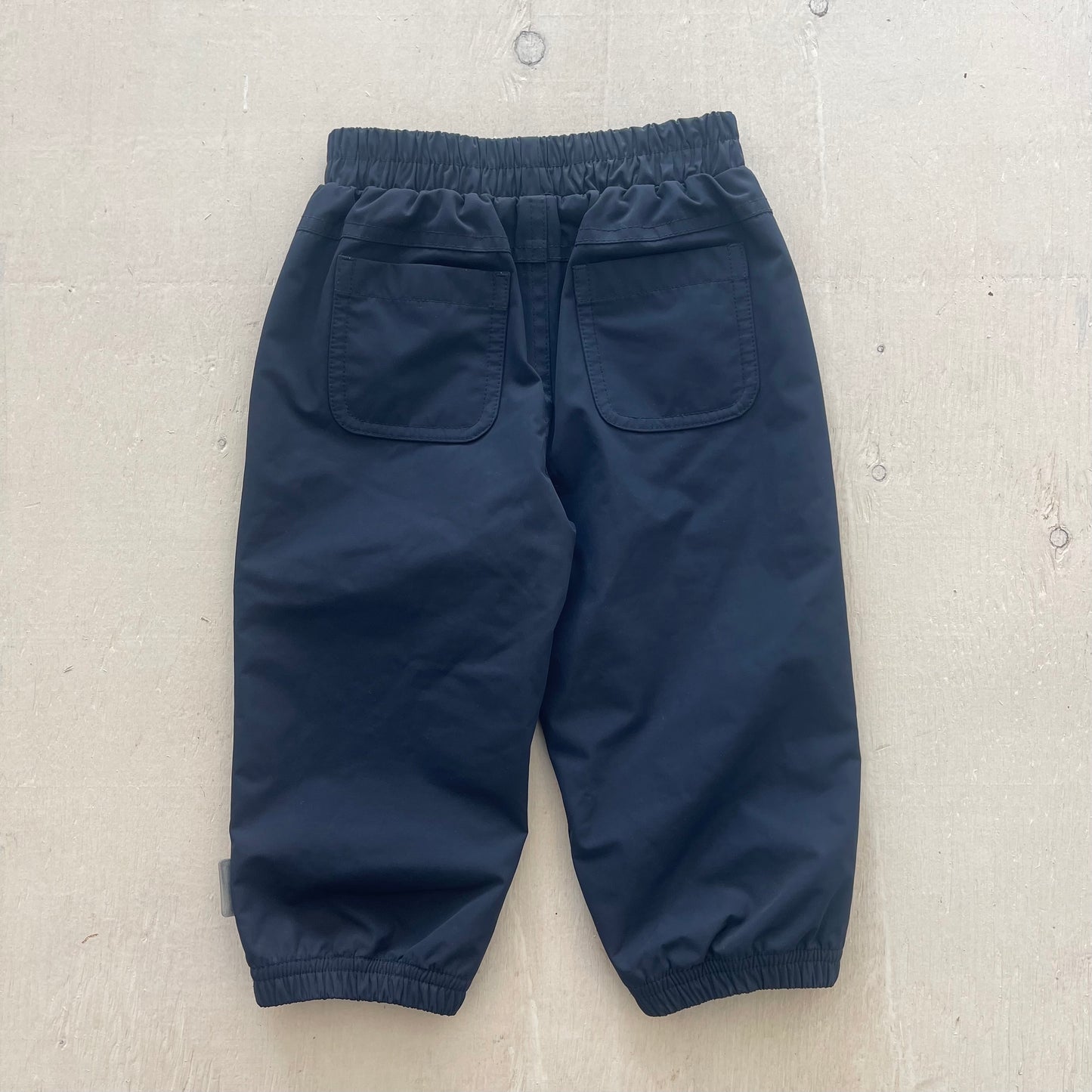 Pantalons imperméables doublés, par Nanö
