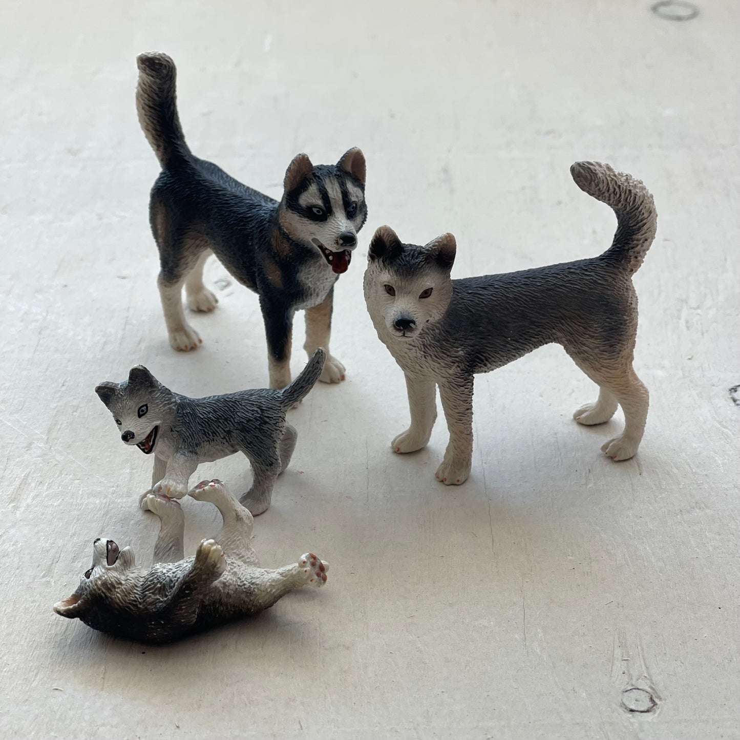 Ensemble figurines husky, par Schleich