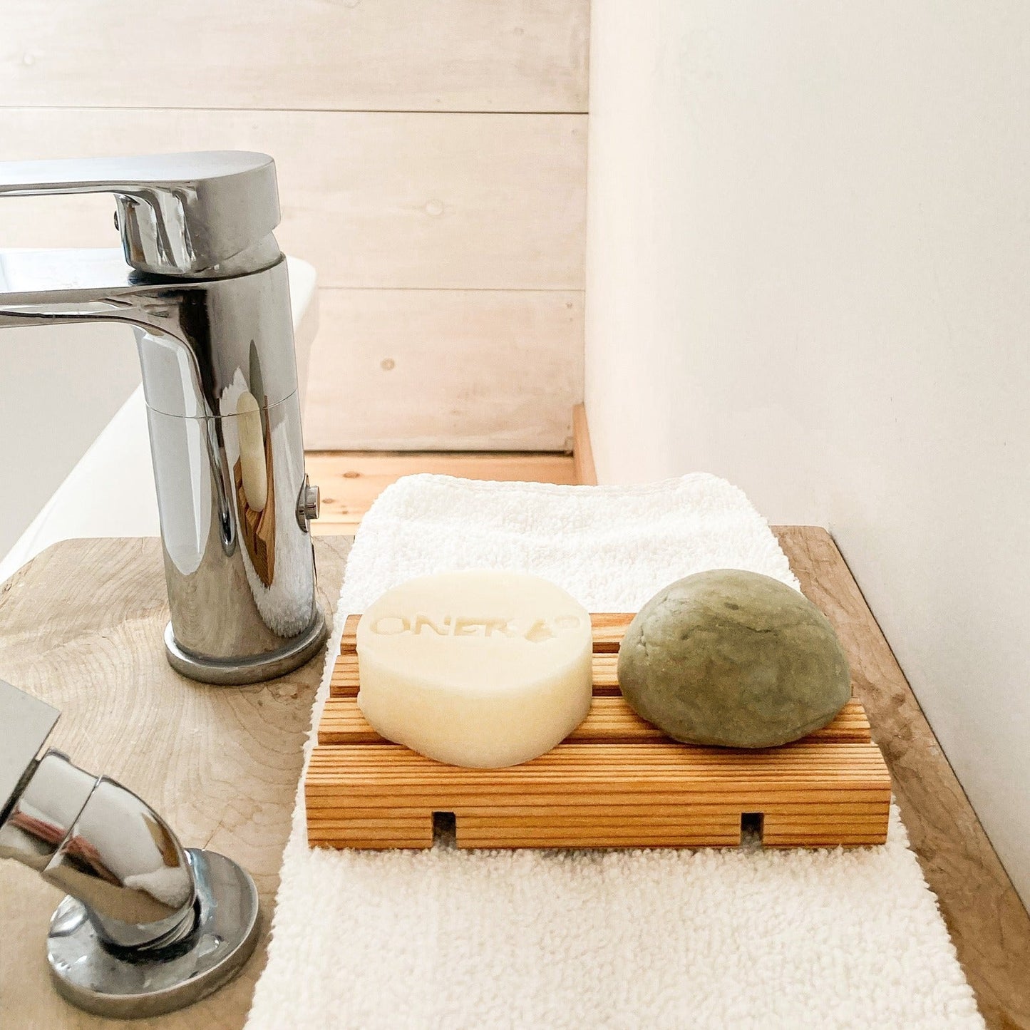 Shampooing solide - Pin blanc et petit grain