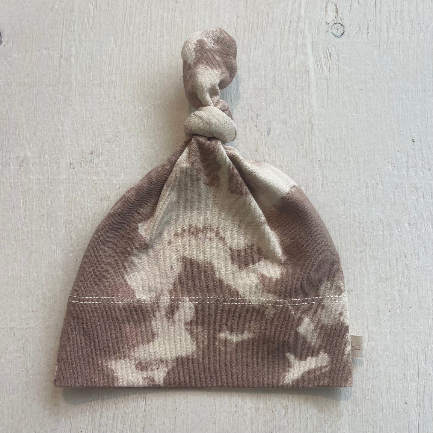 Bonnet à noeud NB, par Jax + Lennon
