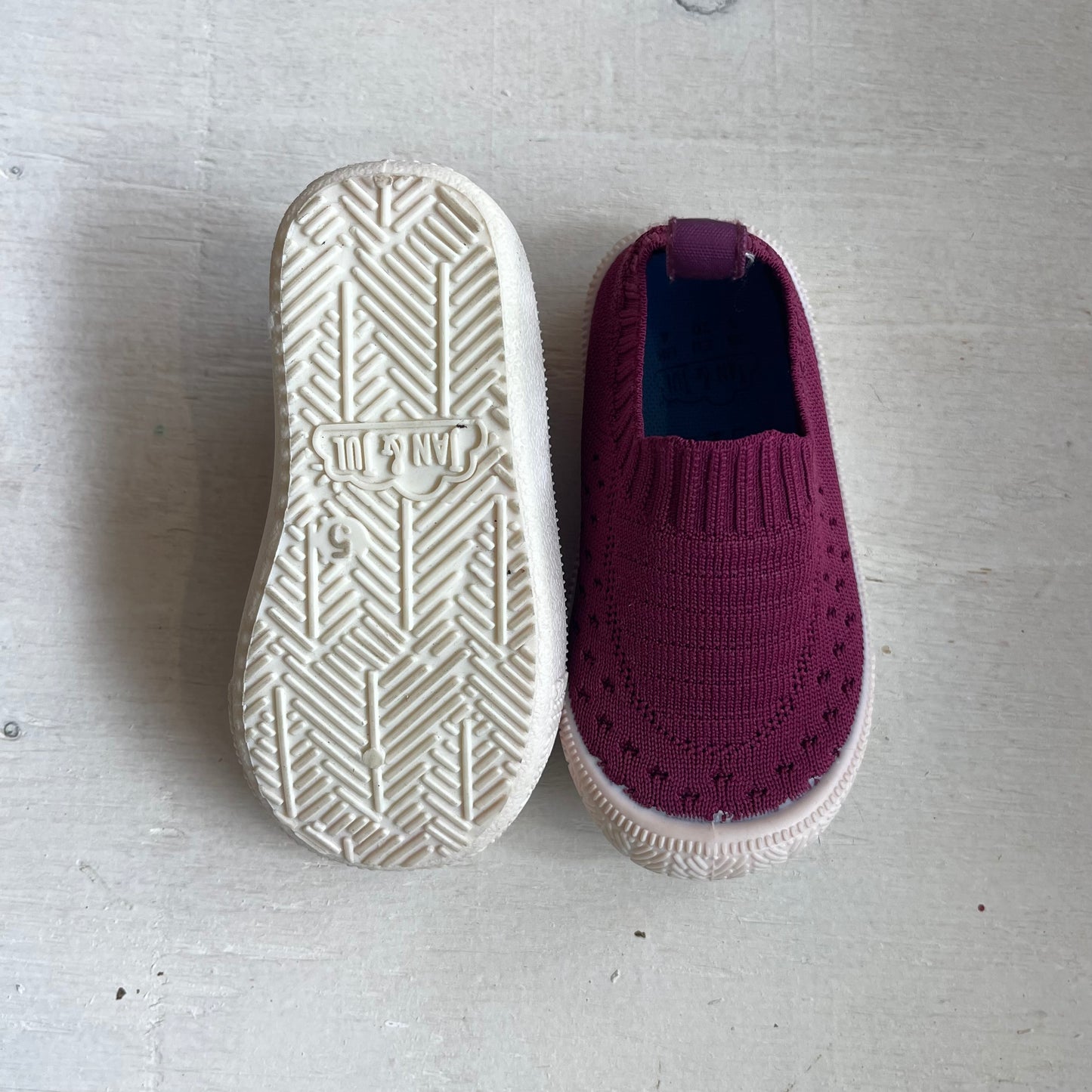 Chaussures Xplorer Slip-On 5US, par Jan & Jul