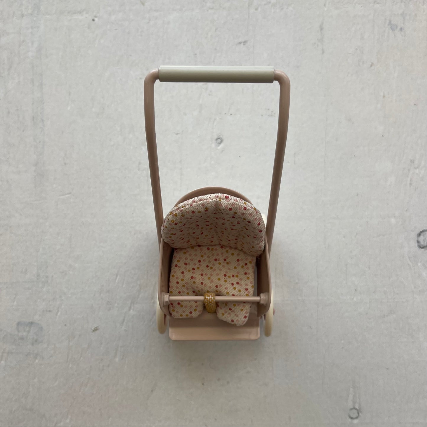 Micro poussette, par Maileg