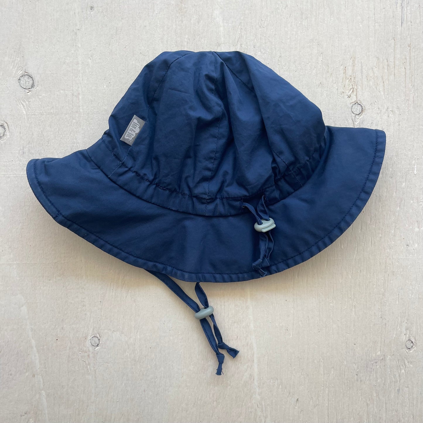 Chapeau solaire Floppy 6-24M, par Jan & Jul