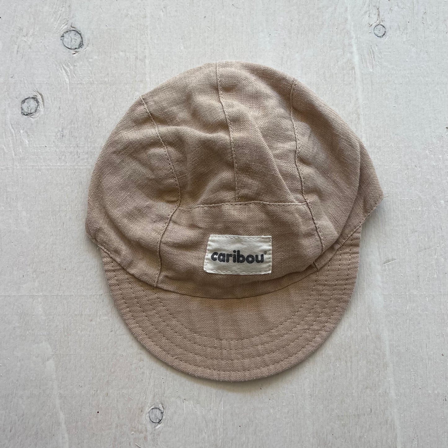 Casquette en lin 4-18M, par Studio Caribou