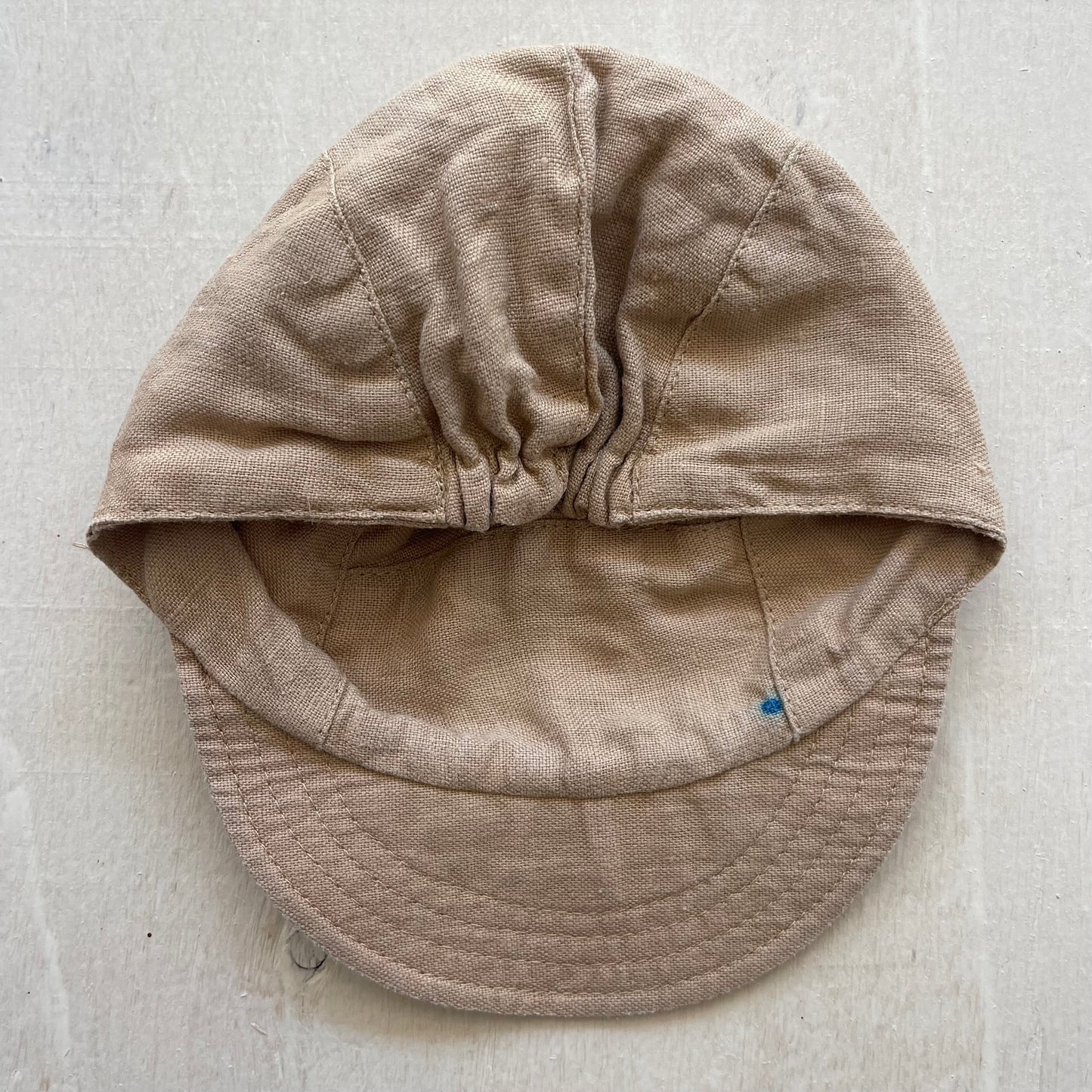 Casquette en lin 4-18M, par Studio Caribou