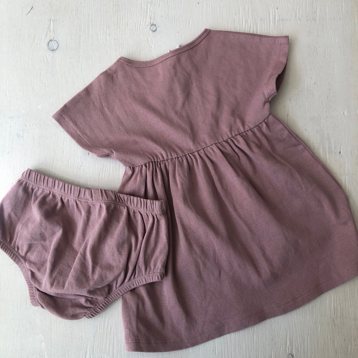 Ensemble robe et bloomer 9-12M, par Souris mini