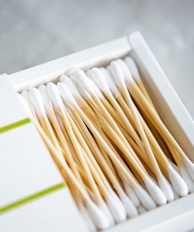 Coton-tiges en bambou et coton biologique