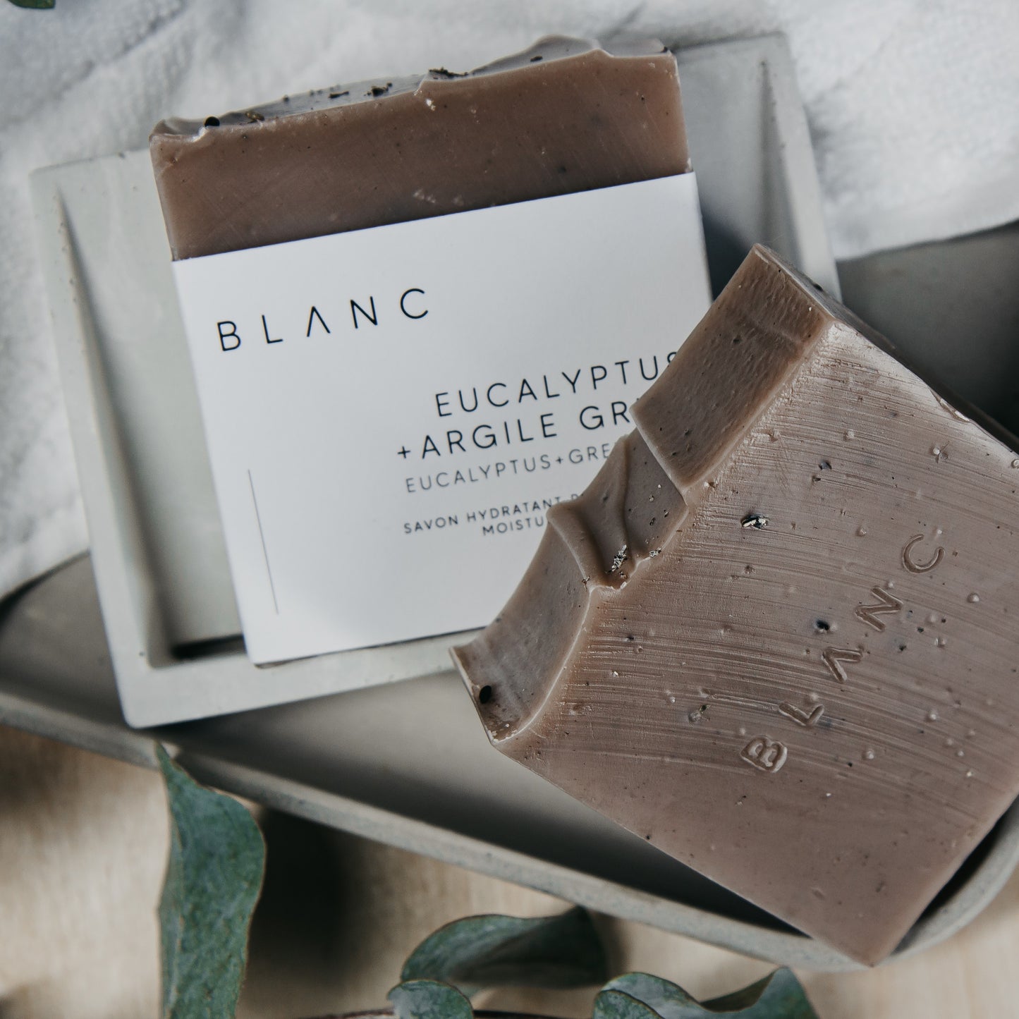 Savon purifiant et rafraîchissant Eucalyptus et argile grise du Kamouraska