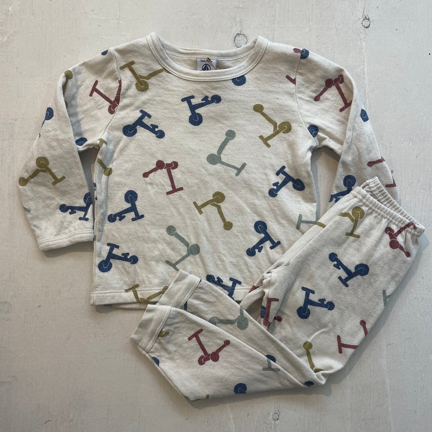 Pyjama 2 pièces 3T, par Petit bateau