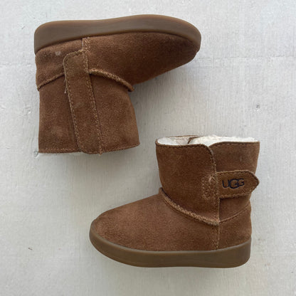 Bottes suède et laine Keelan 4-5US, par UGG