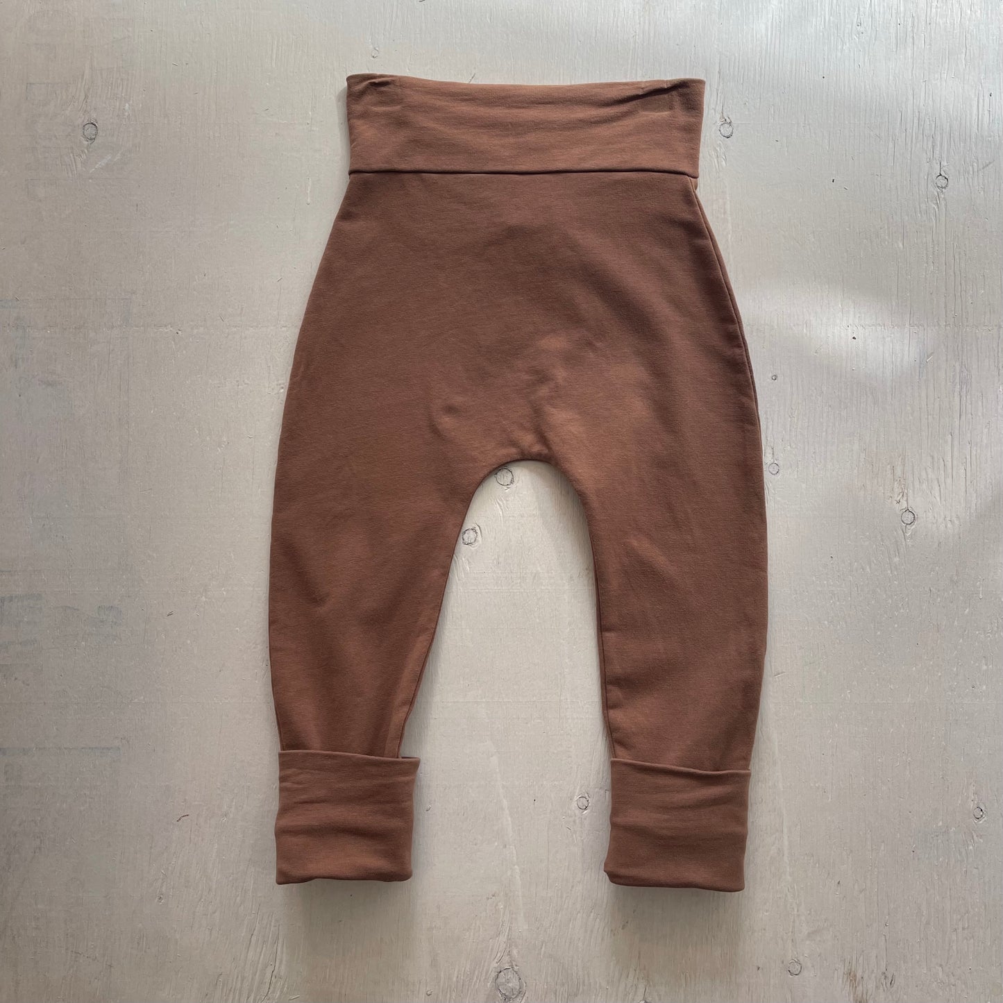 Pantalons évolutifs 3-5Y, par Bajoue