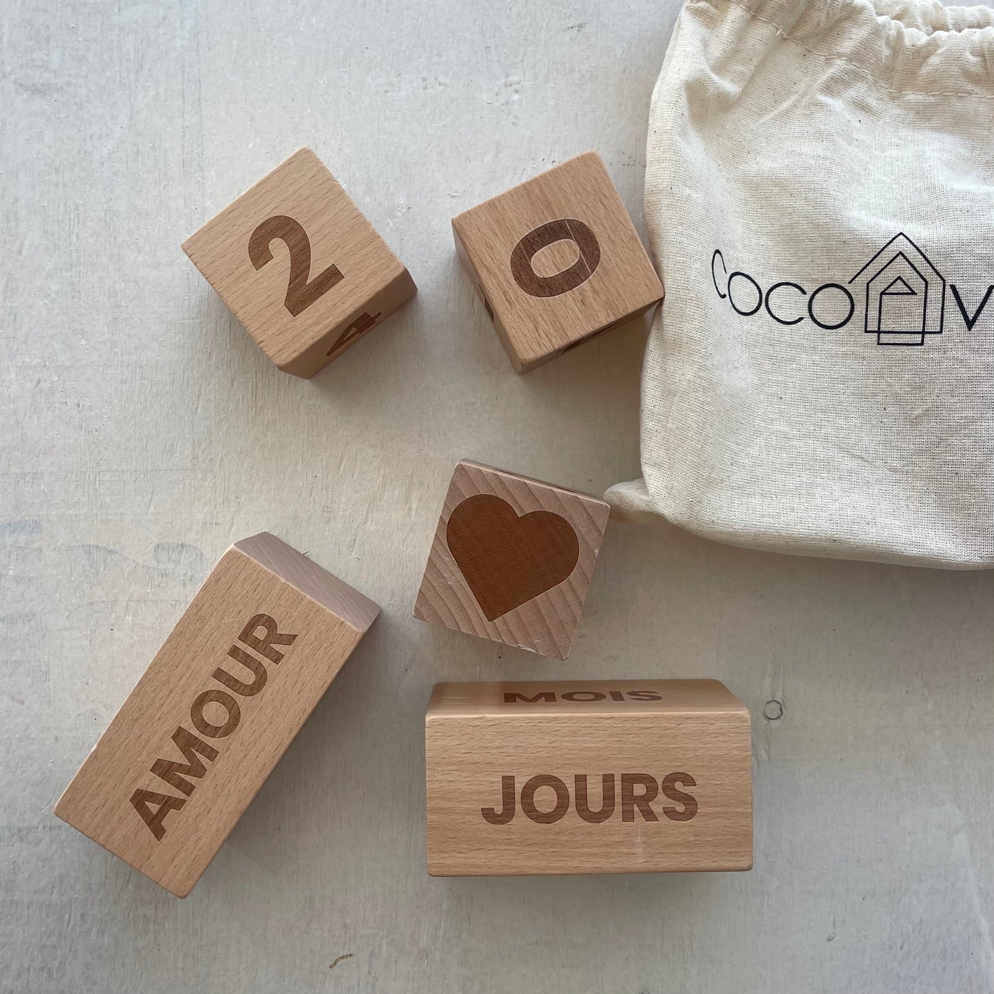 Blocs en bois âge et poids, par Coco village