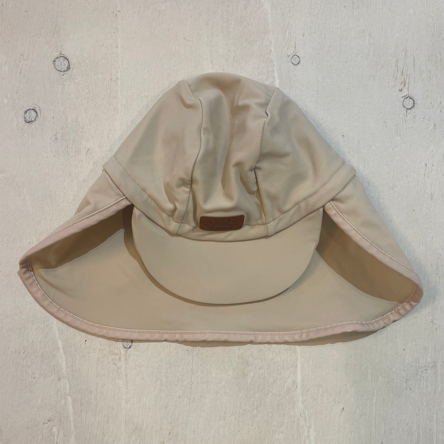 Casquette avec protège-cou 12M-4Y, par Calikids