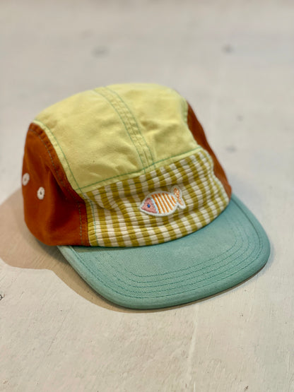 Casquette 5 panneaux, par Sticky Lemon