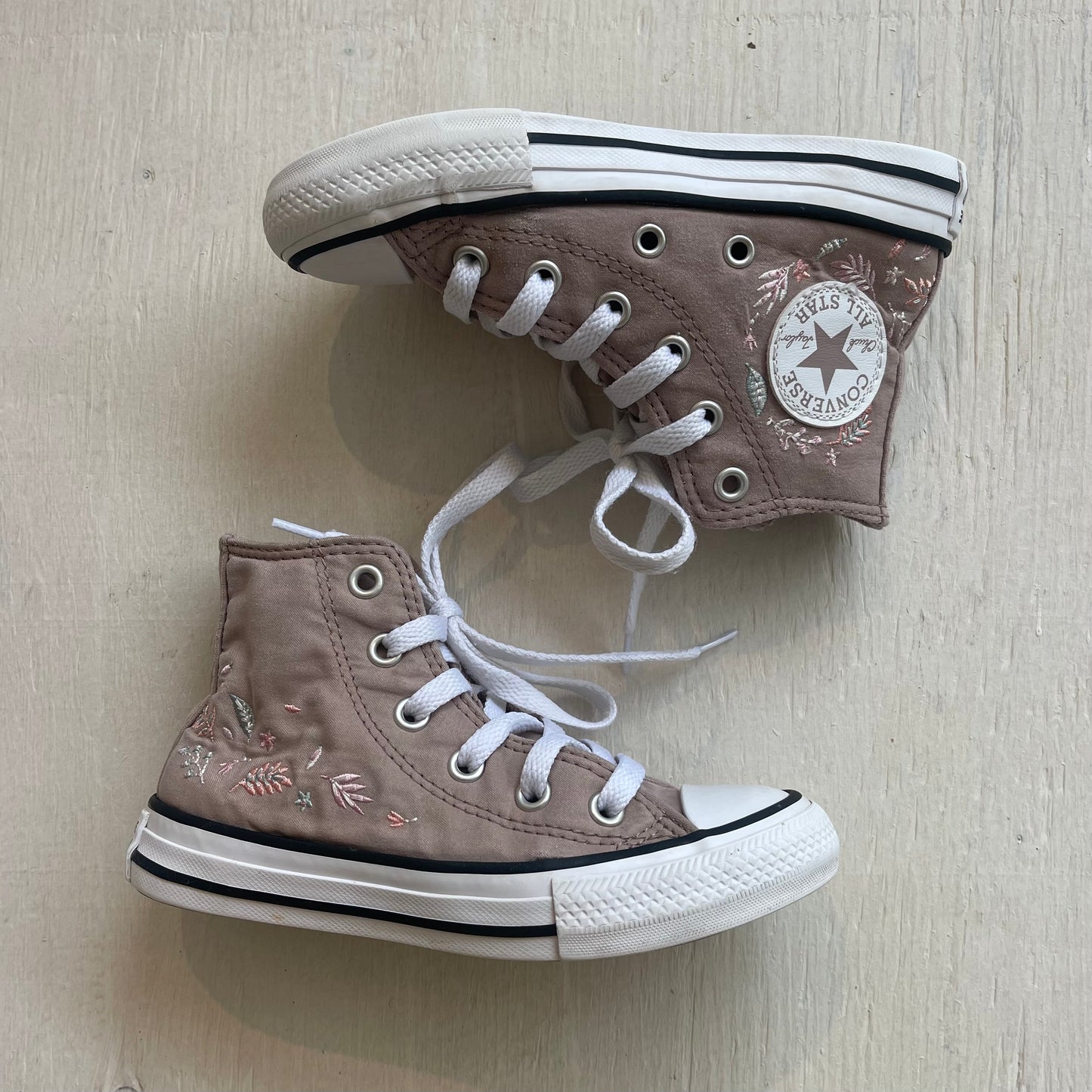 Chaussures 10,5US, par Converse