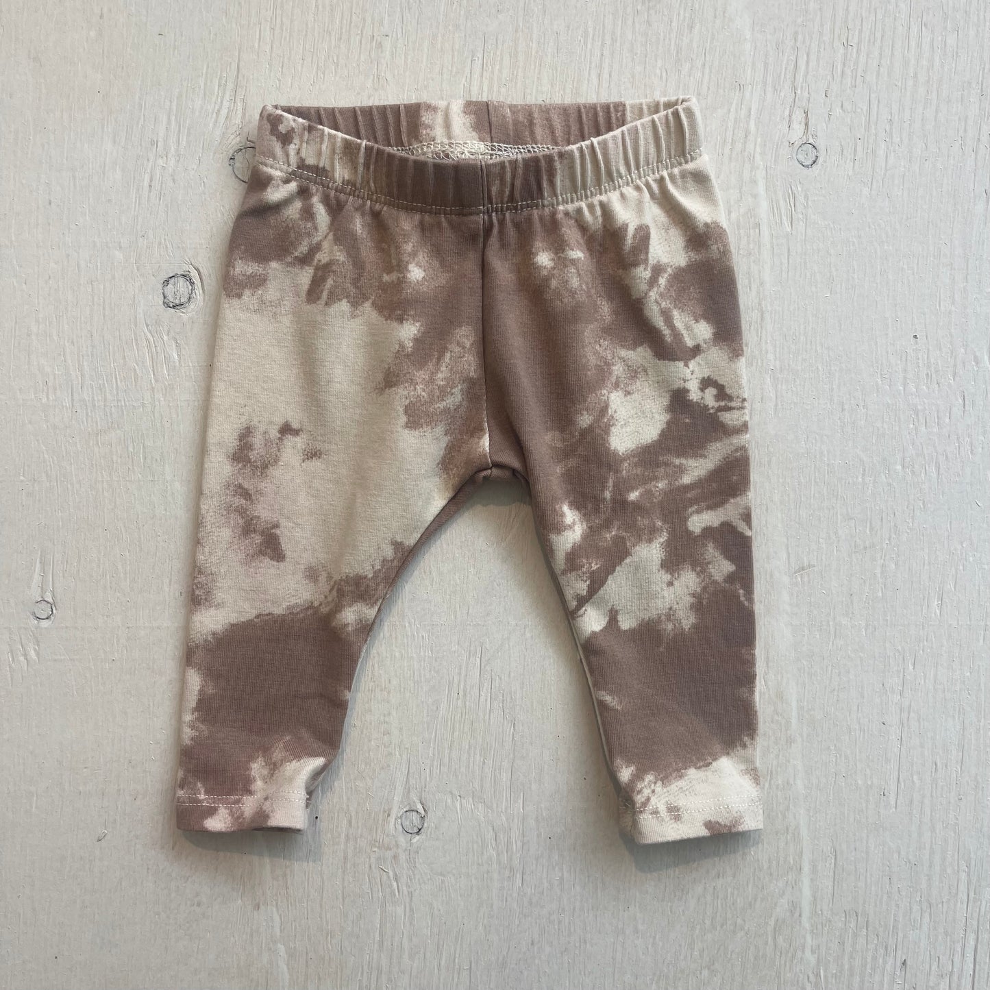 Pantalons NB, par Jax + Lennon