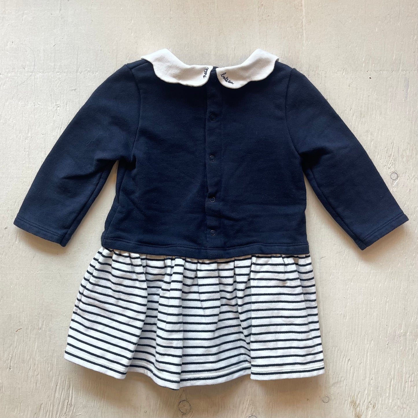 Robe 18M, par Petit bateau