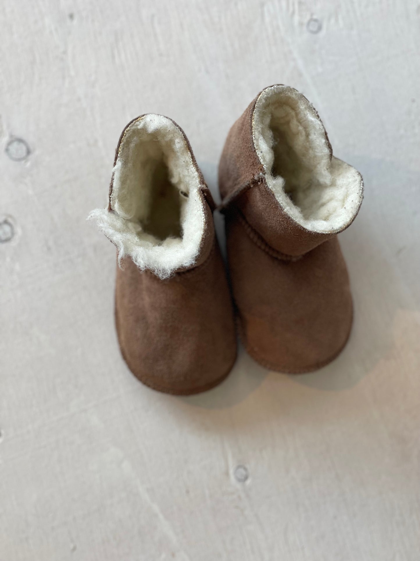 Bottes suède et laine 12-18M, par Emu Australia