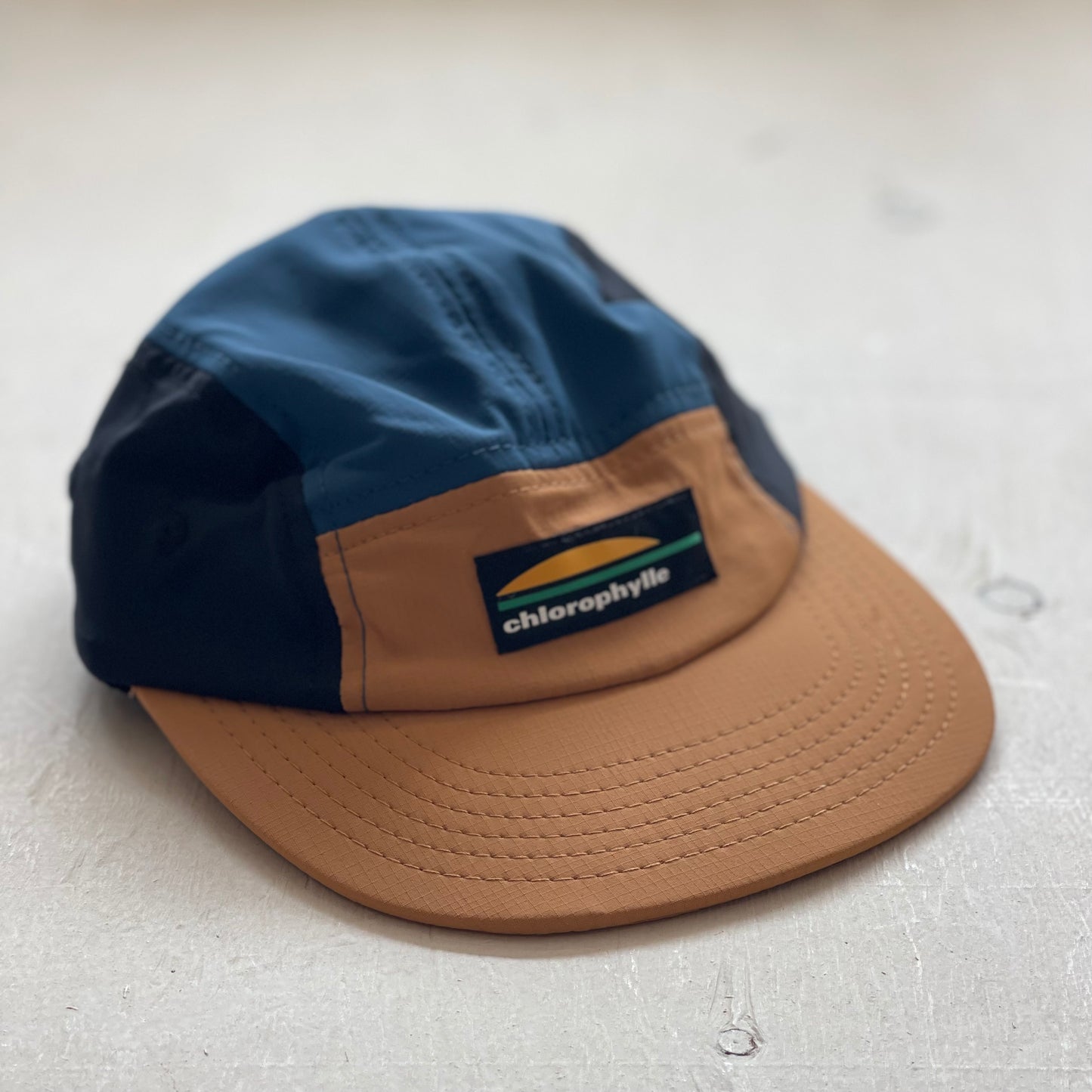 Casquette 5 panneaux 6-24M, par Chlorophylle