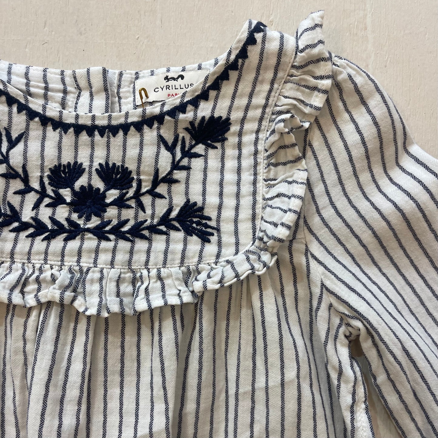 Haut à broderies 6Y, par Cyrillus