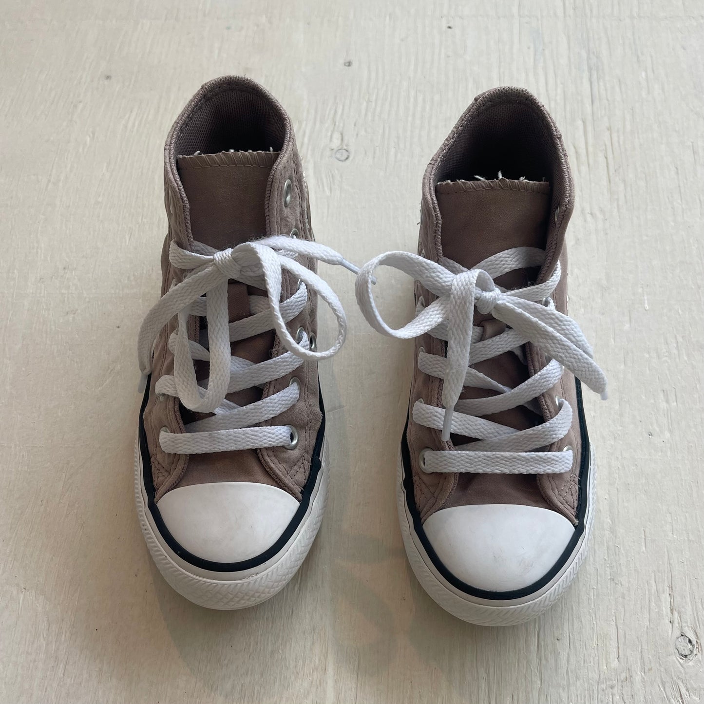 Chaussures 10,5US, par Converse