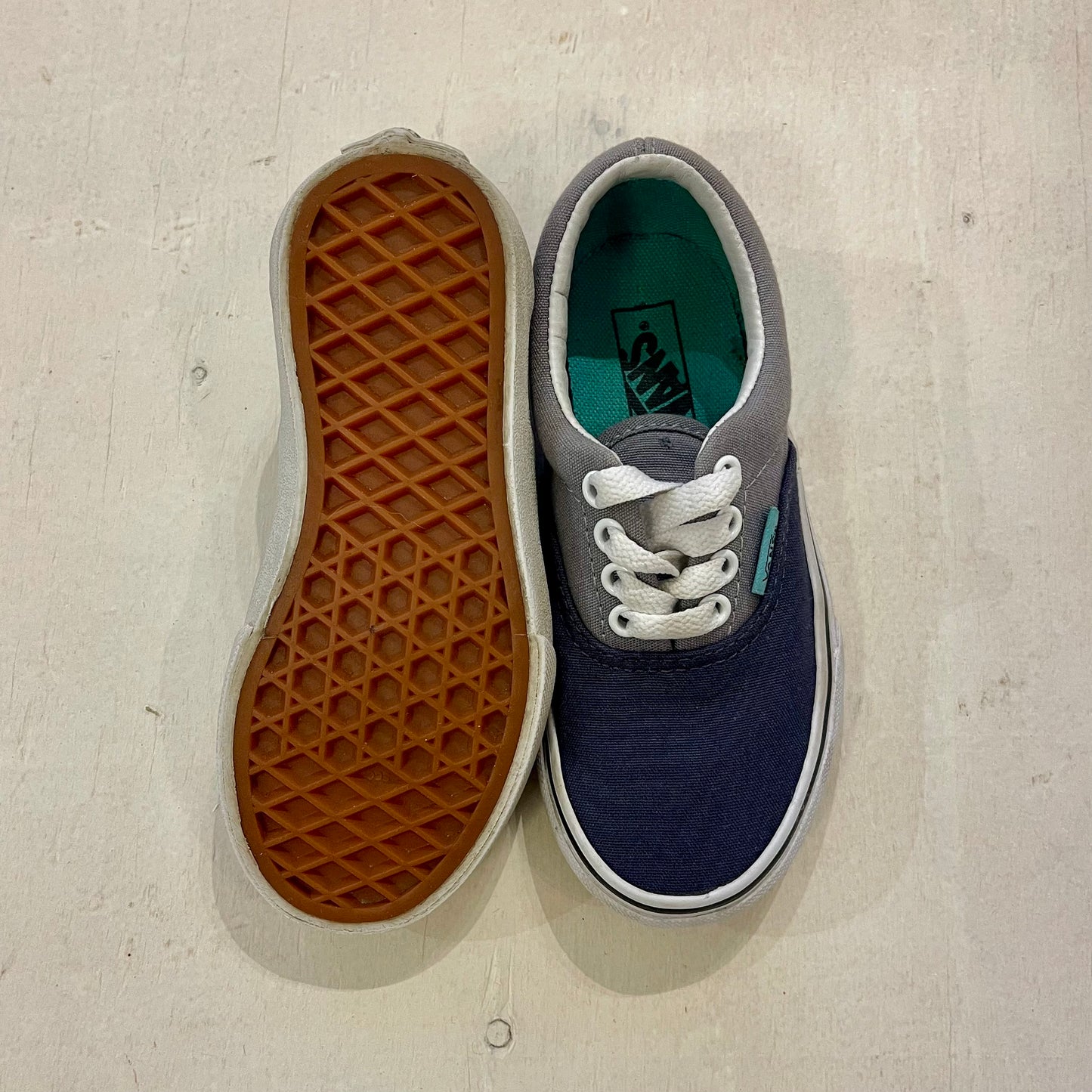 Espadrilles Authentic 11US, par Vans