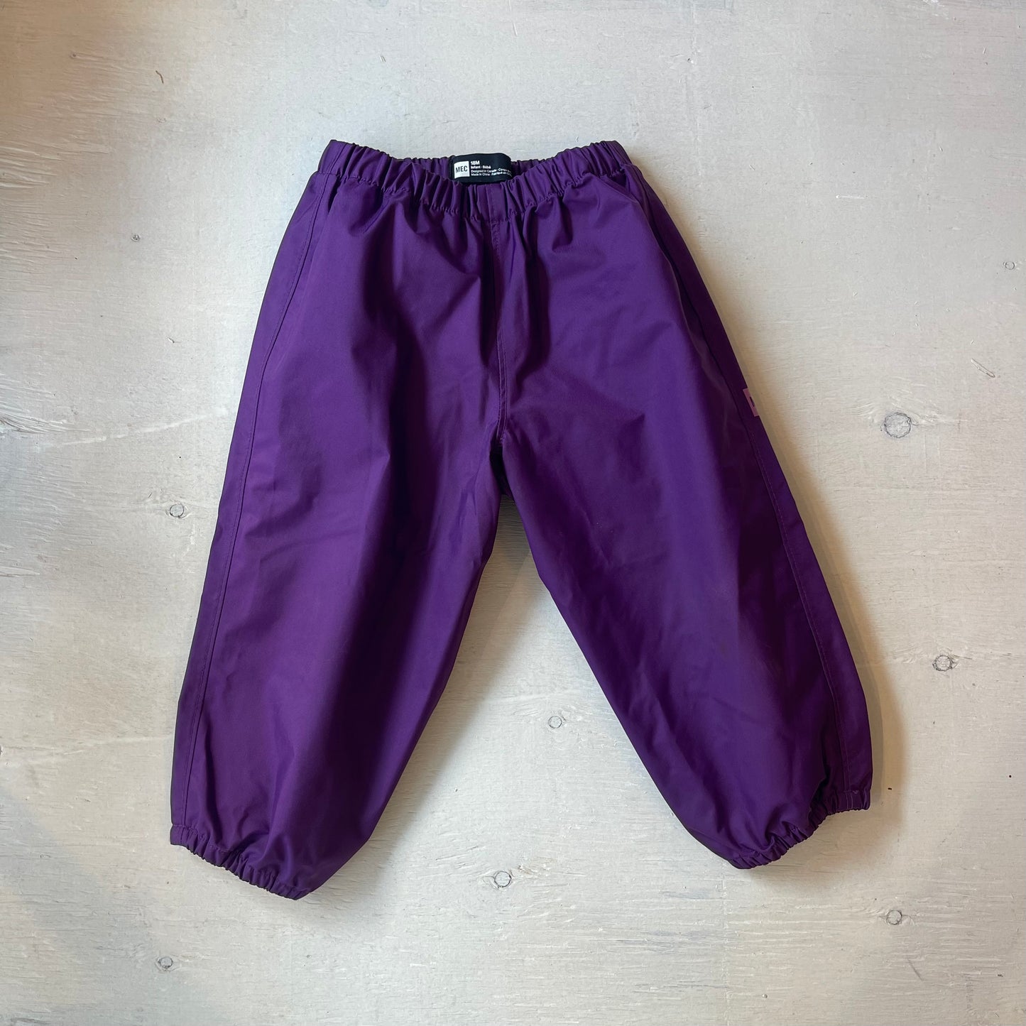 Pantalons imperméables 18M, par MEC