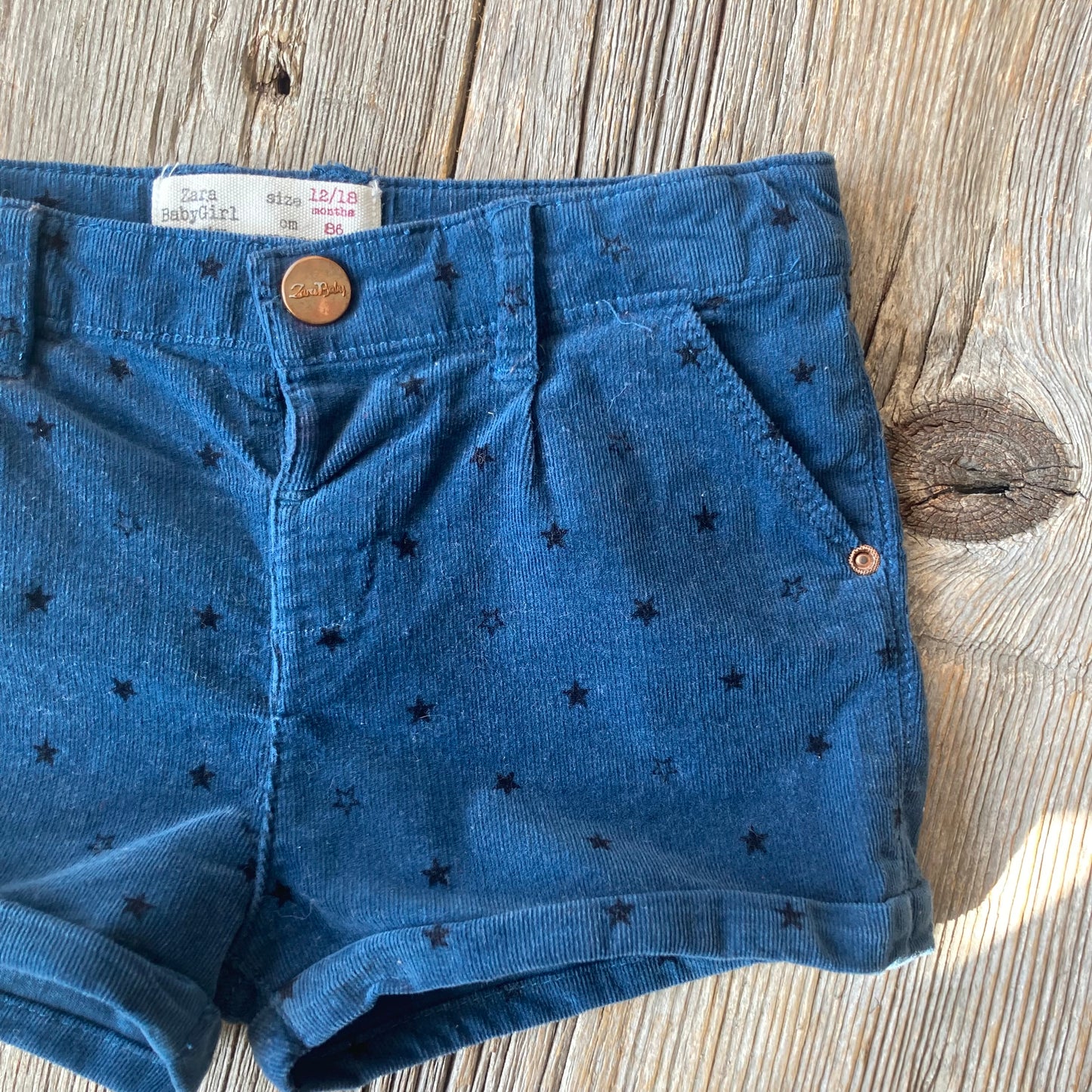 Shorts en velours côtelé 12-18M, par Zara