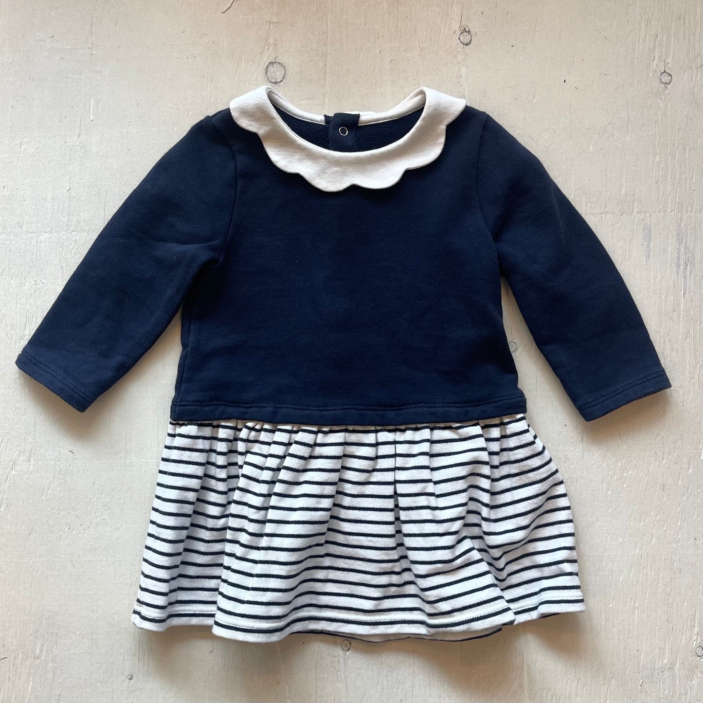 Robe 18M, par Petit bateau