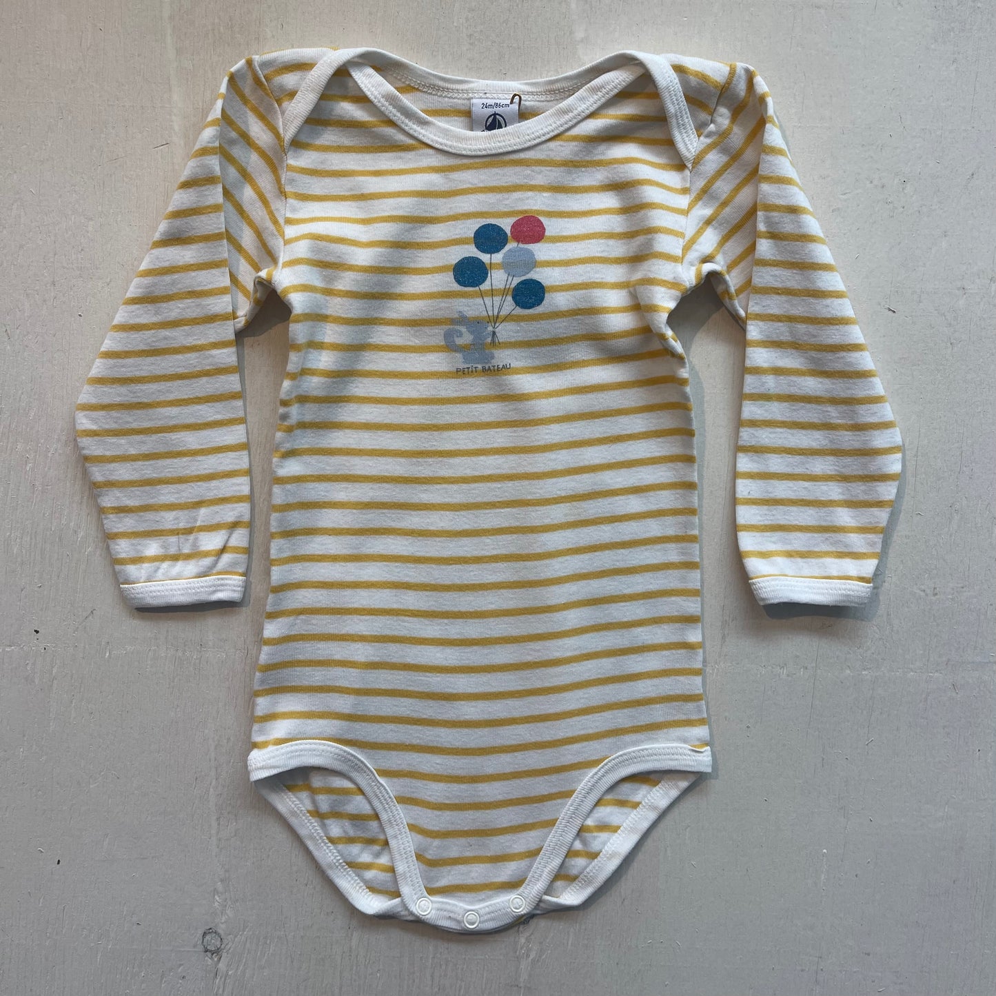 Cache-couche 24M, par Petit bateau