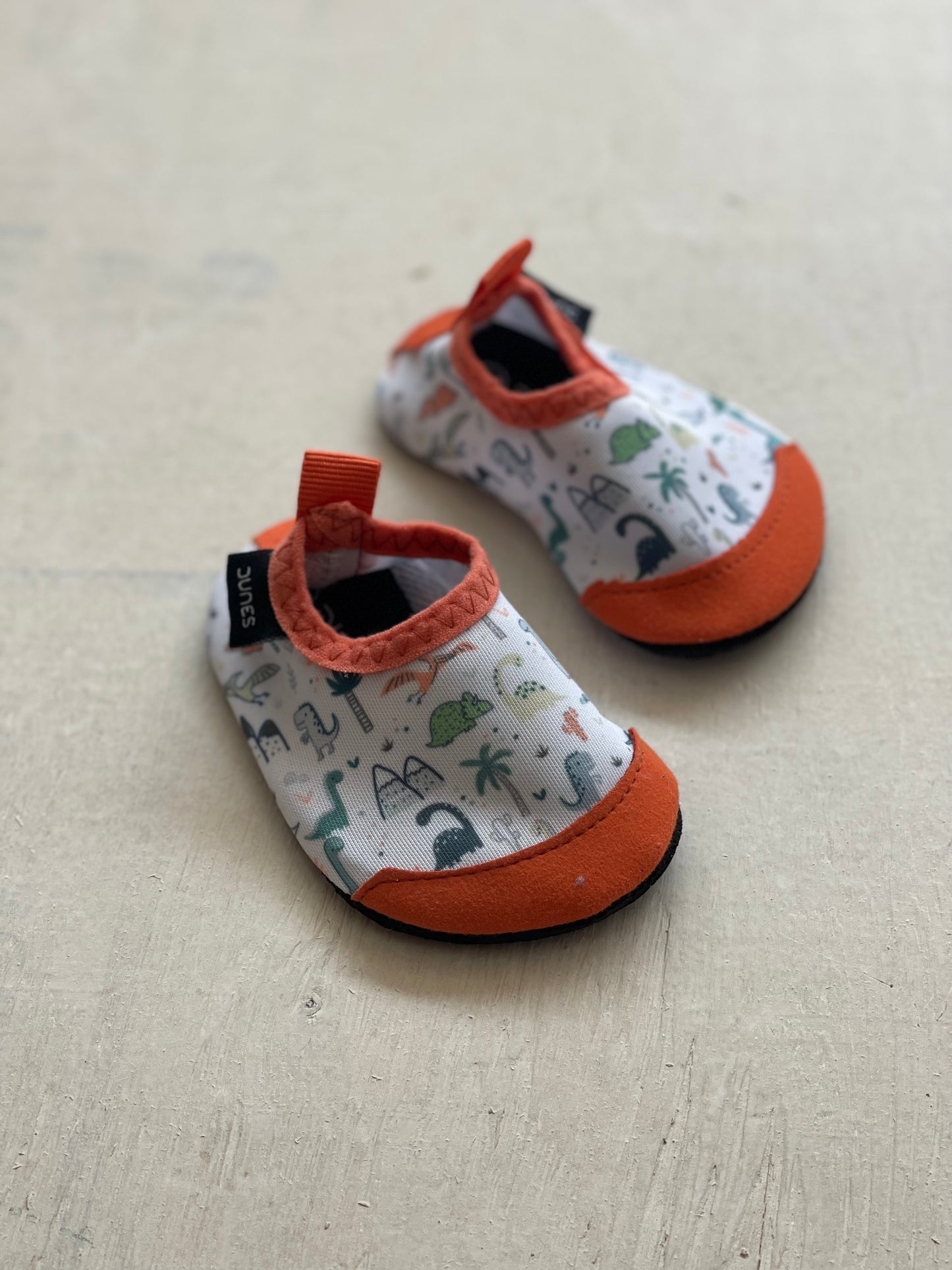 Chaussures d'eau 4-5US, par Dunes