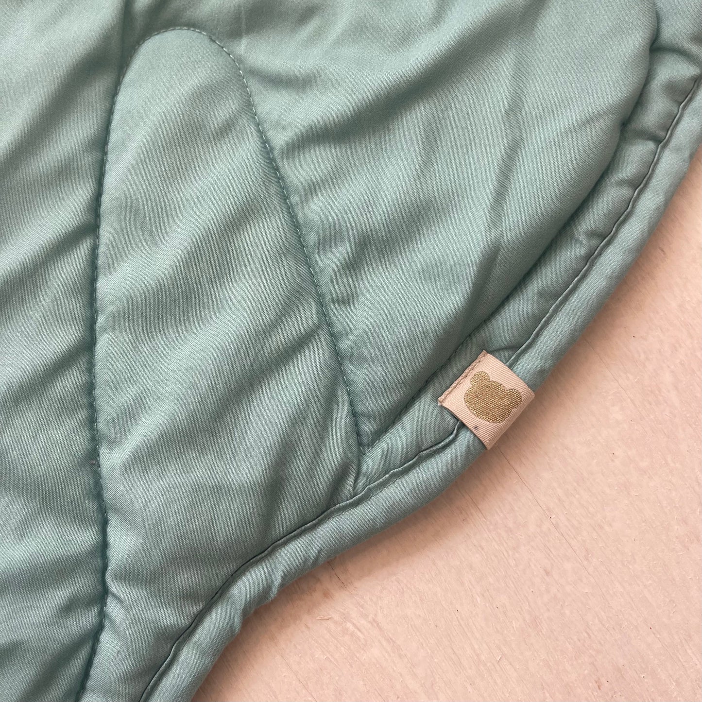 Tapis de jeu Feuille, par Piccolo Bambino