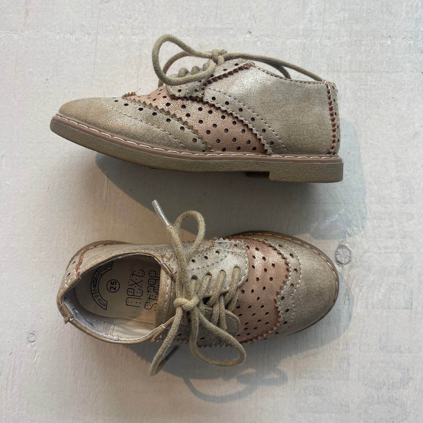 Chaussure Oxford 7,5US, par Next Stage