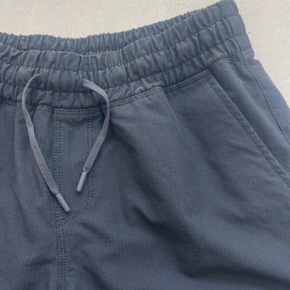 Shorts 12Y, par MEC