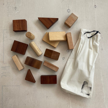Blocs de construction en bois, par Bloc bloc