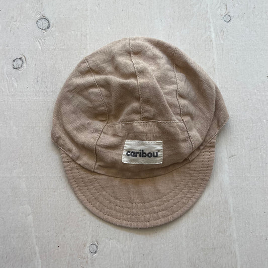 Casquette en lin 4-18M, par Studio Caribou