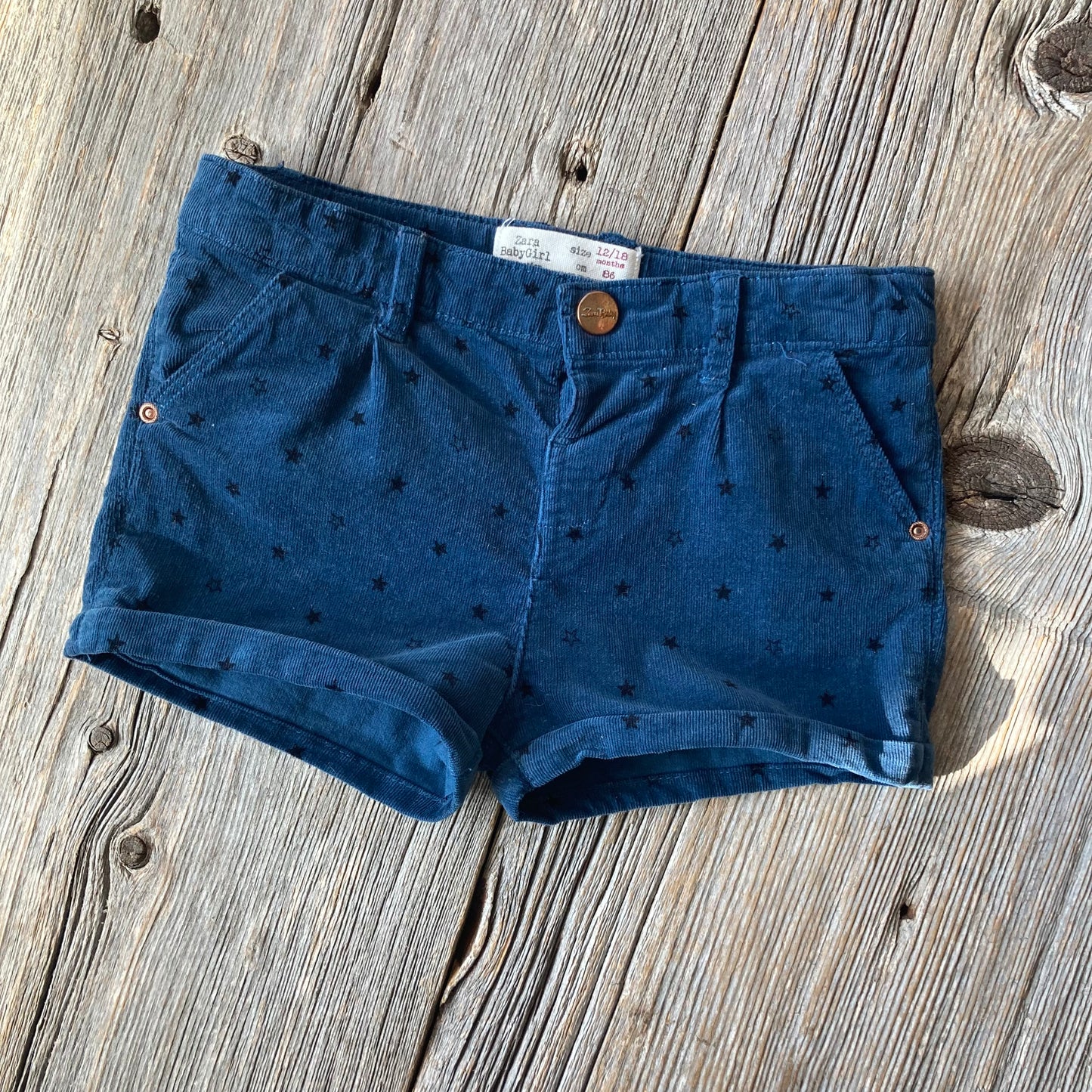 Shorts en velours côtelé 12-18M, par Zara