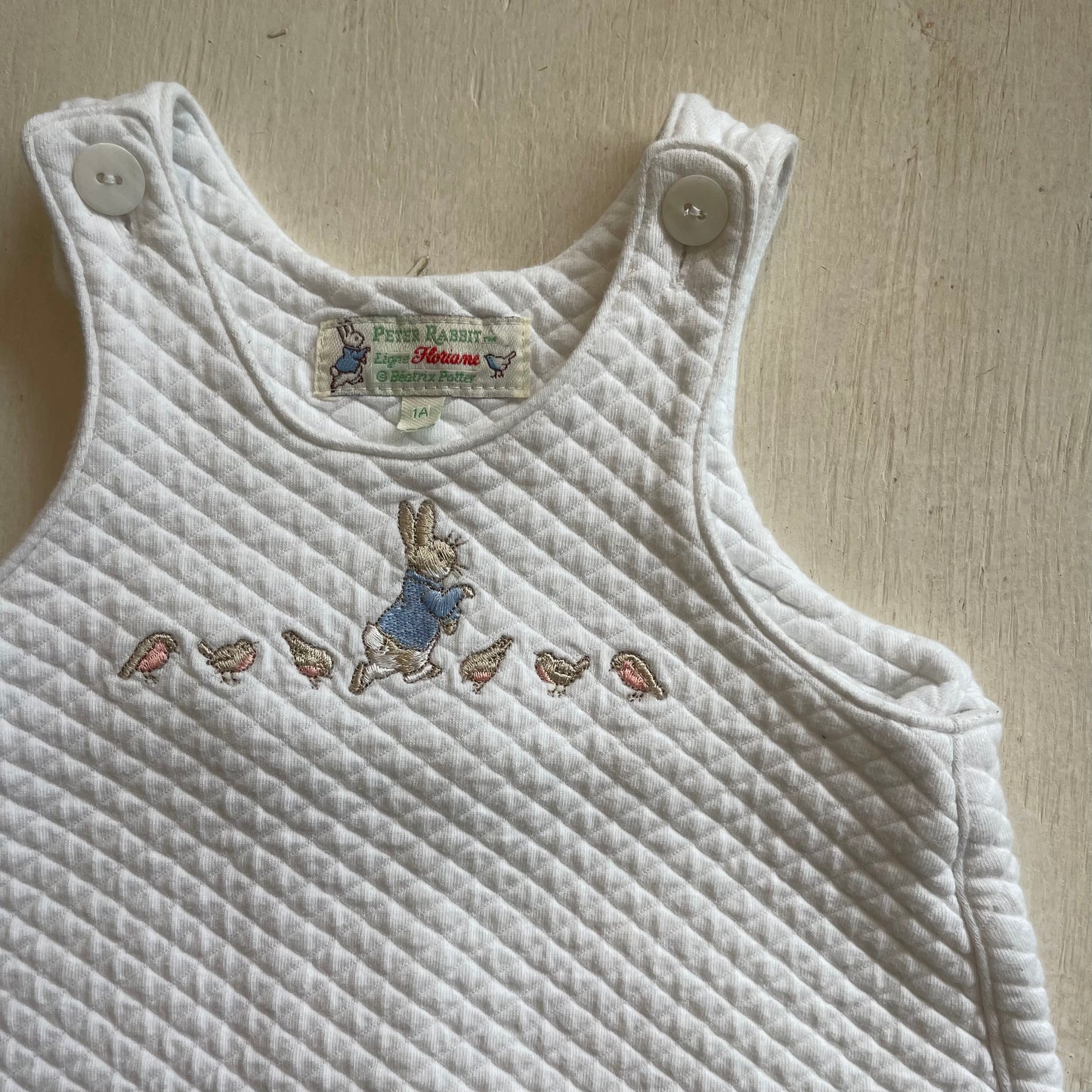 Salopette 12M, par Peter Rabbit chez Ligne Floriane