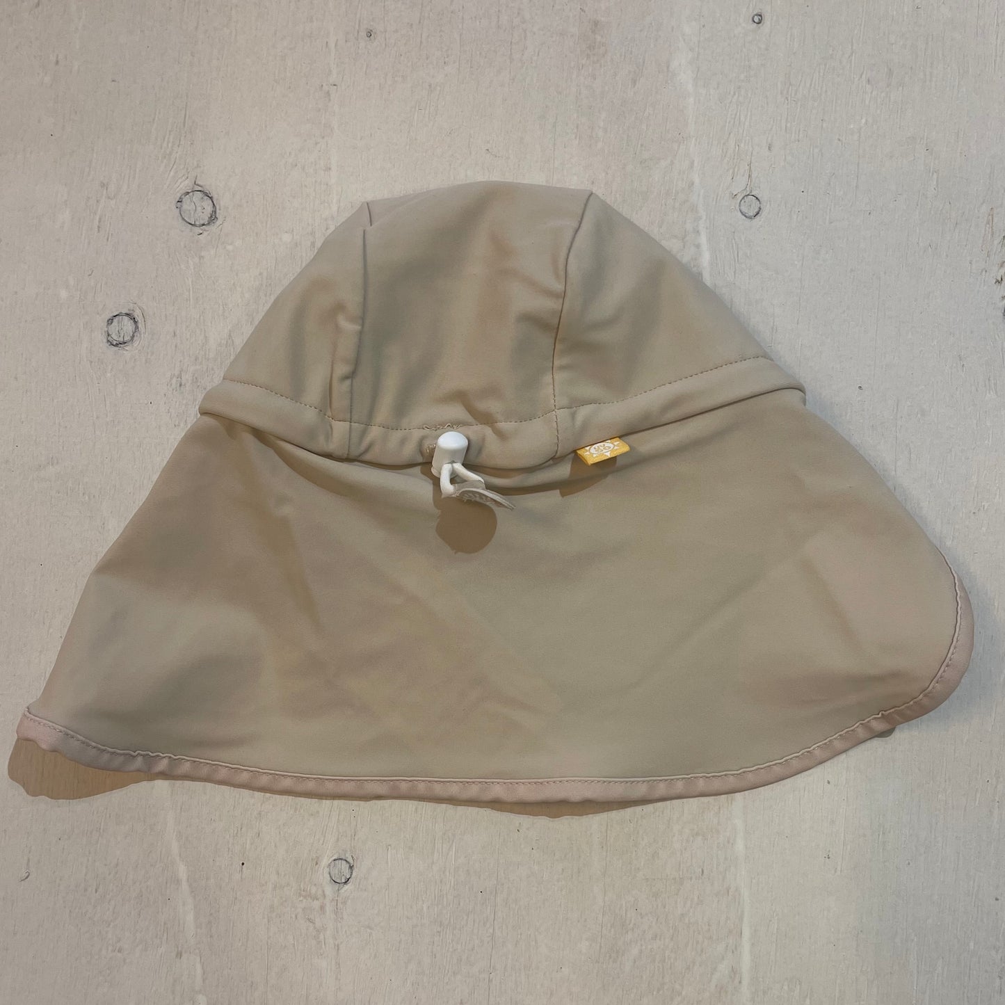 Casquette avec protège-cou 12M-4Y, par Calikids