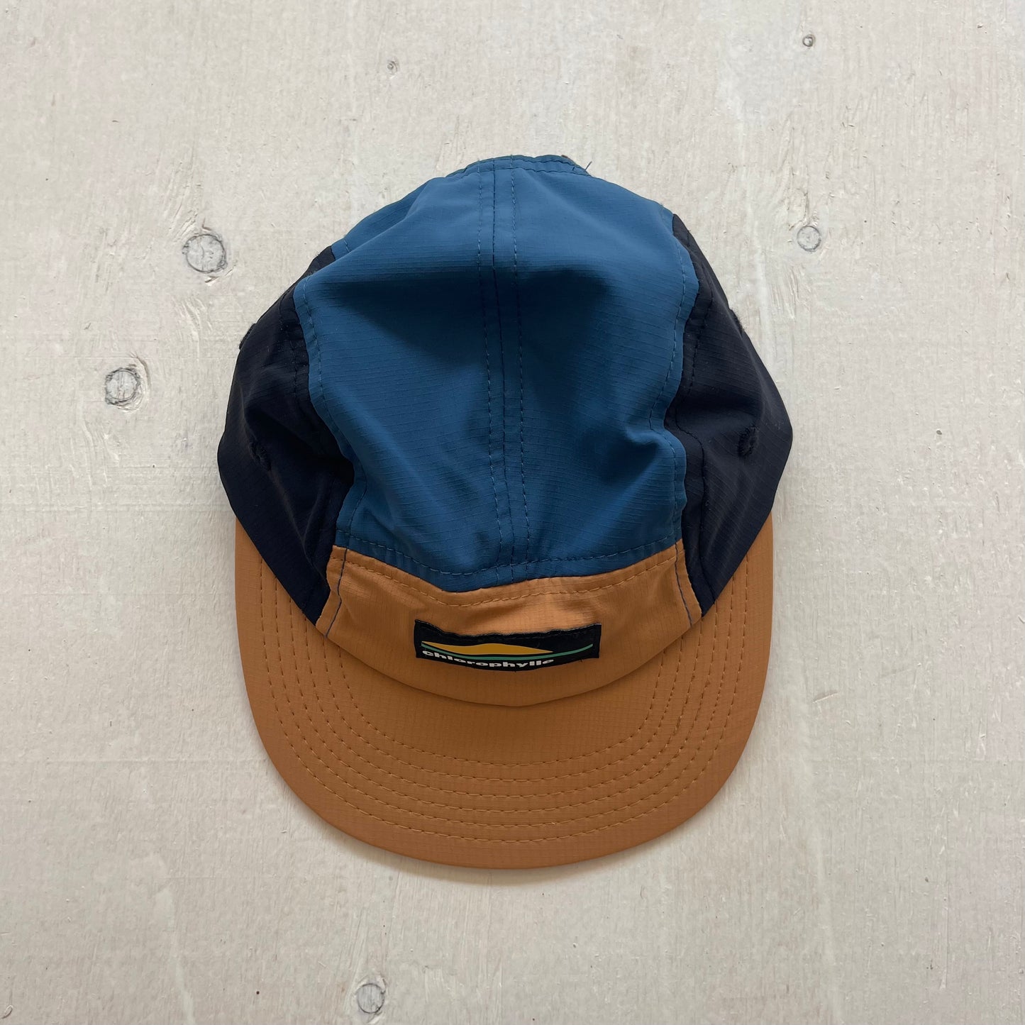 Casquette 5 panneaux 6-24M, par Chlorophylle