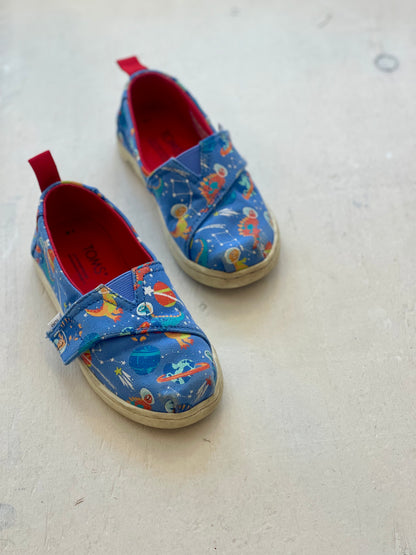 Chaussures Tiny 8US, par Toms