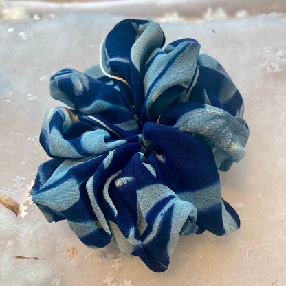 Chouchou en crêpe - Fleurs bleues