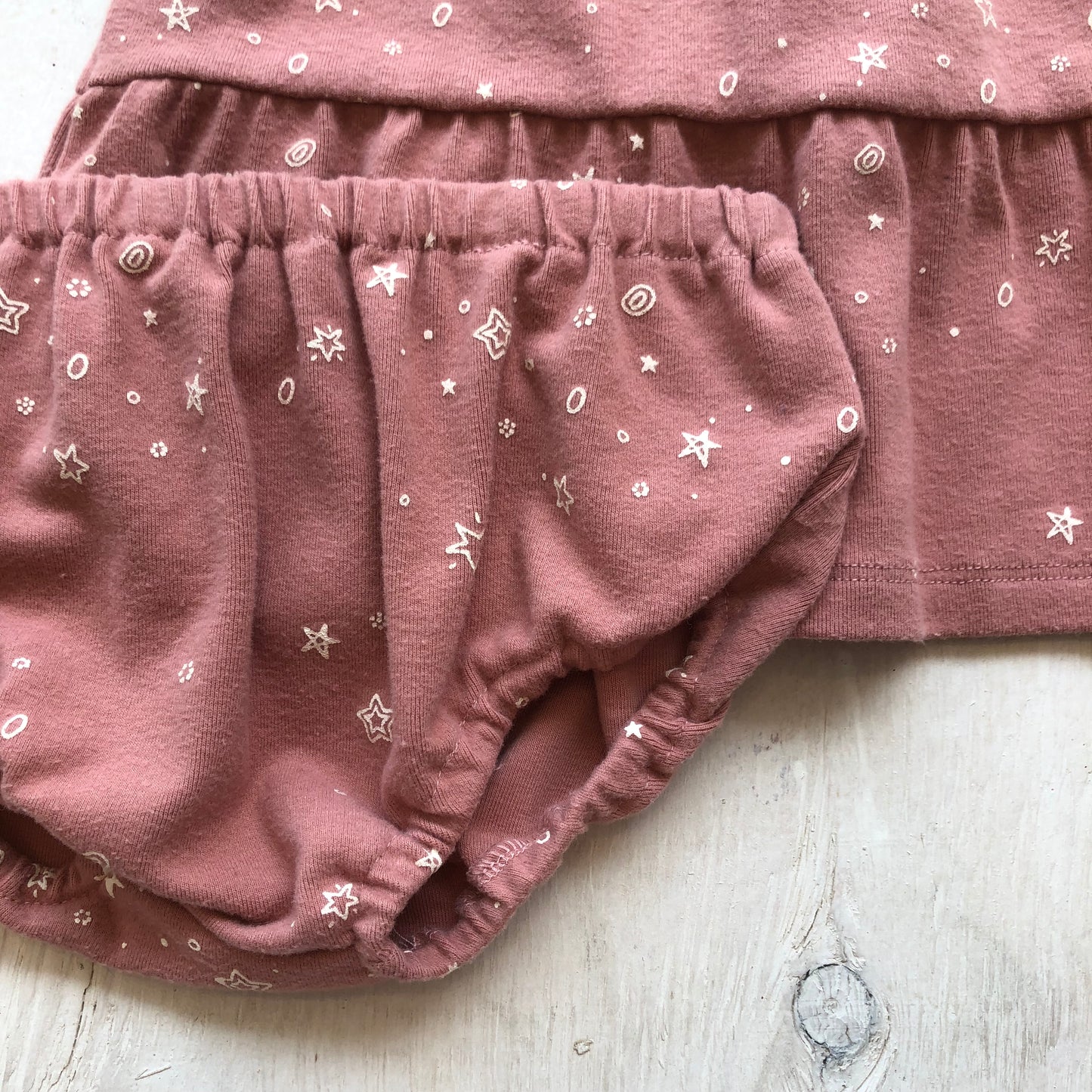 Ensemble robe et bloomer 12-18M, par Vignette