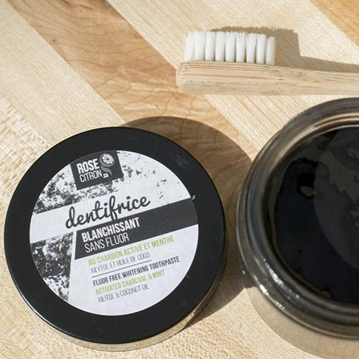 Dentifrice au charbon sans fluor